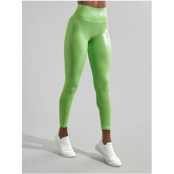 BUFFBUNNY Rebel Holographic Green Leggings - Picture 3 of 10